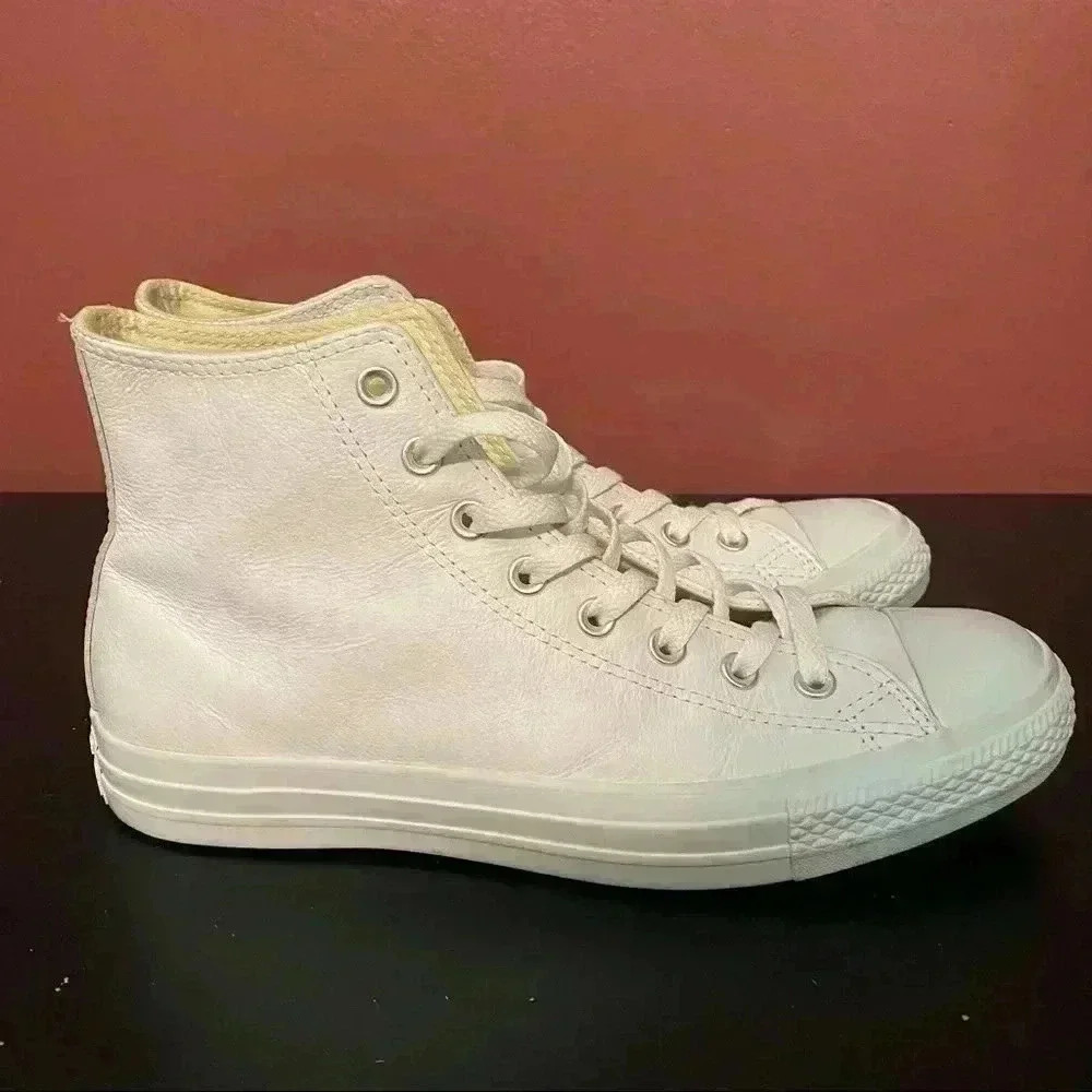 Converse White Chuck Taylor All Star Unisex Trainers - Picture 2 of 9